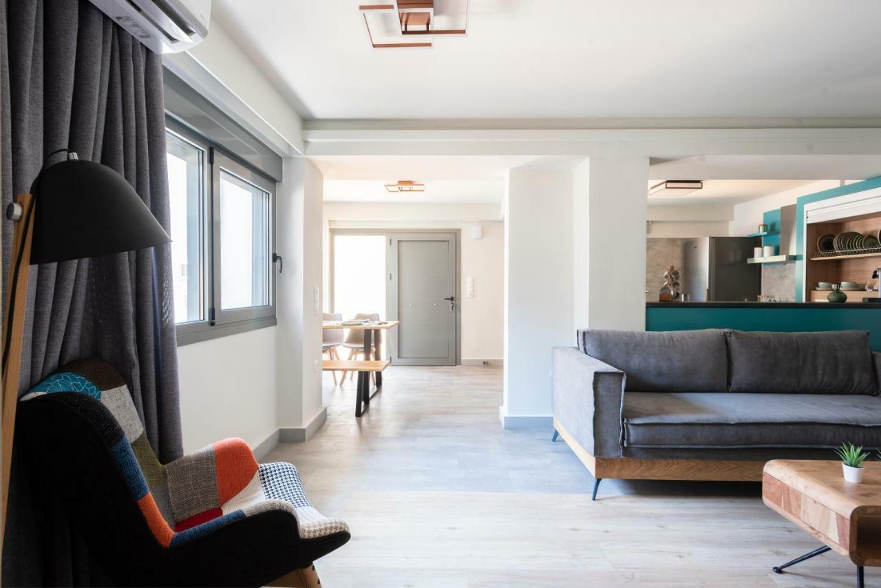 Groundfloor 2Br Apt With Smallyard Near The Heart Of Kalamáta Eksteriør bilde